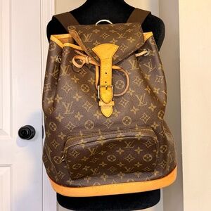 #10 🌸Louis Vuitton (1994) Montsouris Monogram backpack